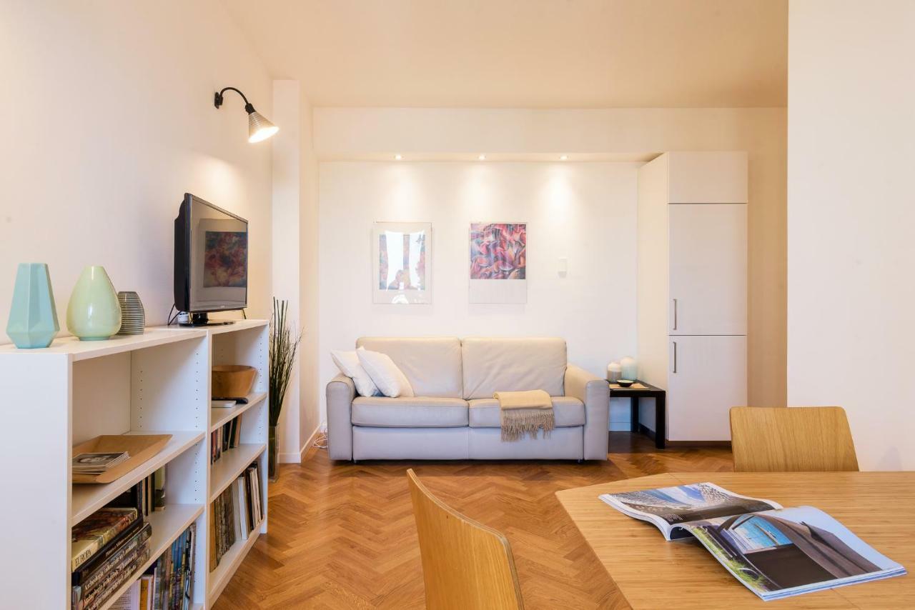 Joivy Homey 1-Bed With View Near Citylife Milano Exteriör bild