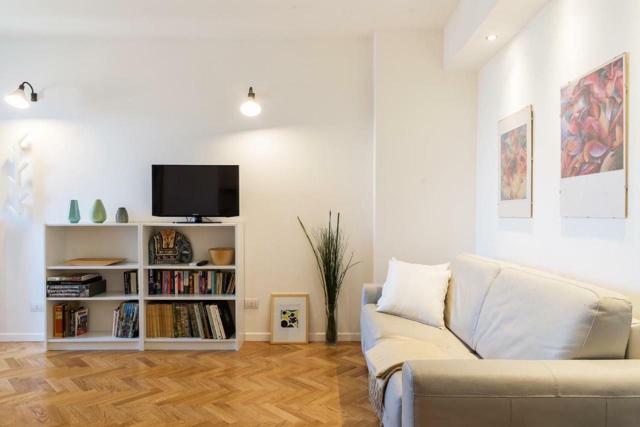 Joivy Homey 1-Bed With View Near Citylife Milano Exteriör bild